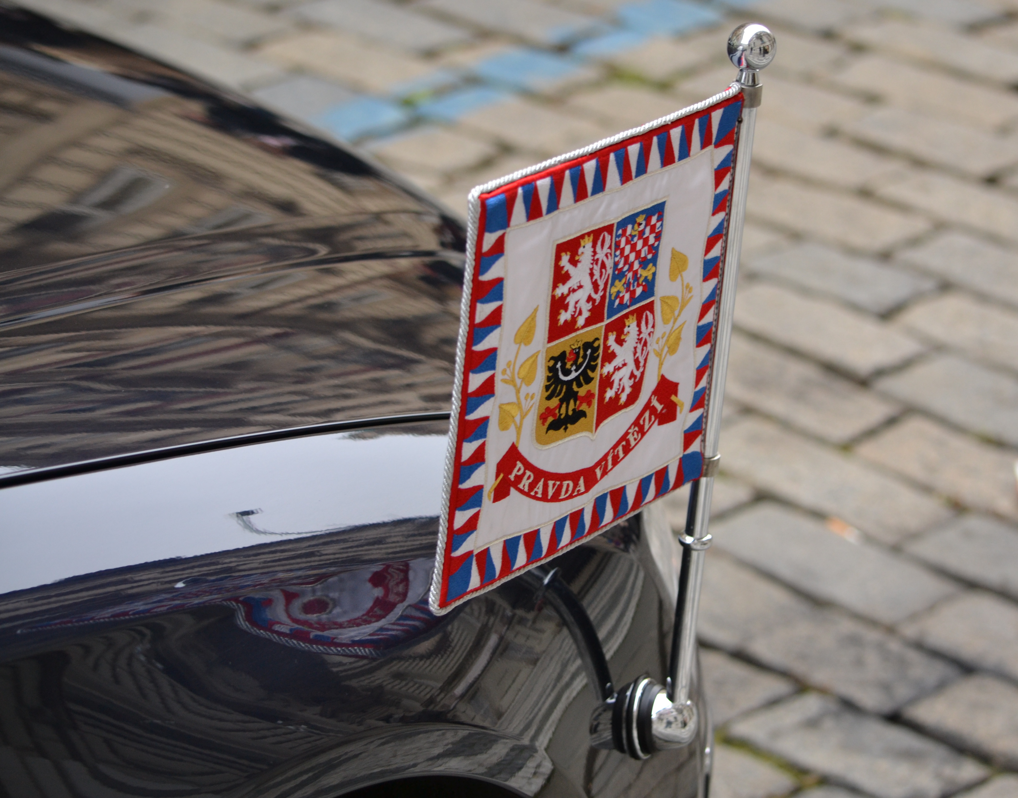 רכב עם דגל צ'כי