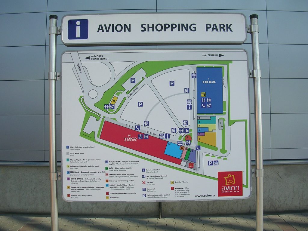 Avion Shopping Park: קניון ענק בדרך לפילזן עם אווירה רגועה ואטרקציות לילדים