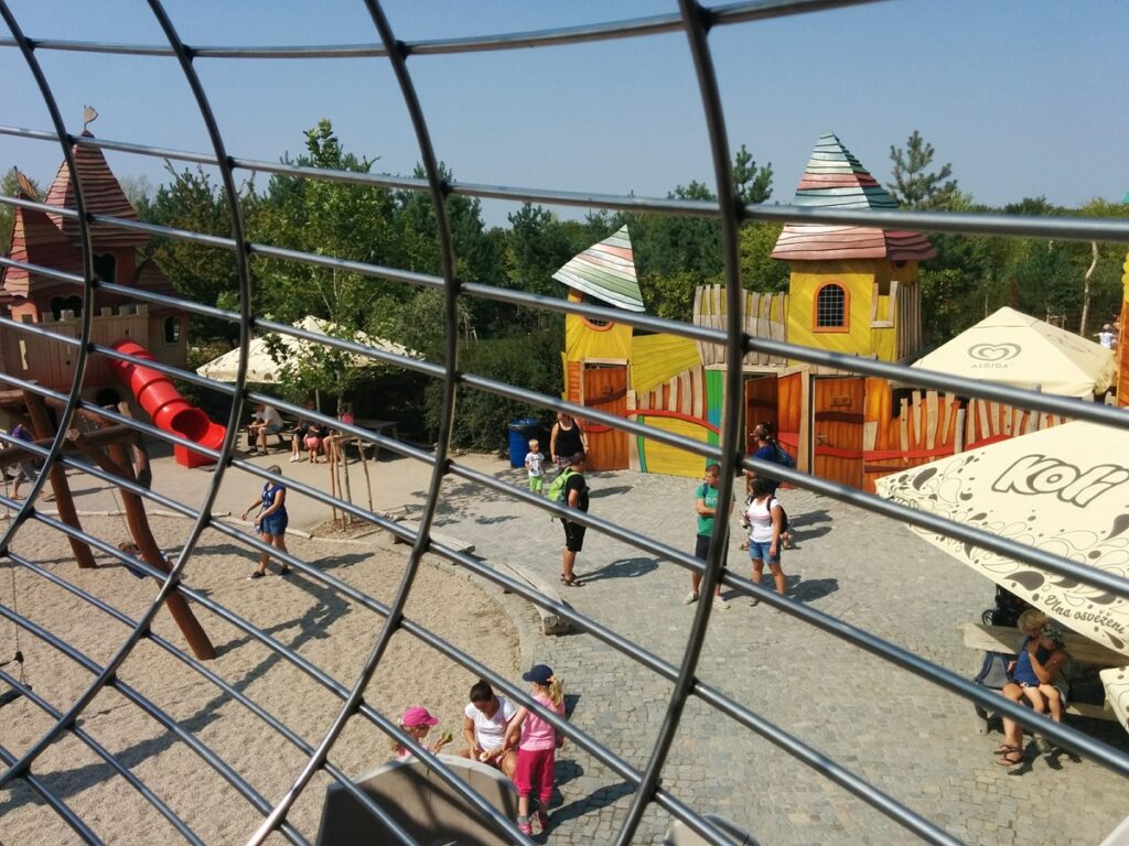 פארק מיראקולום למשפחות בצ’כיה: כל מה שילדים אוהבים במקום אחד