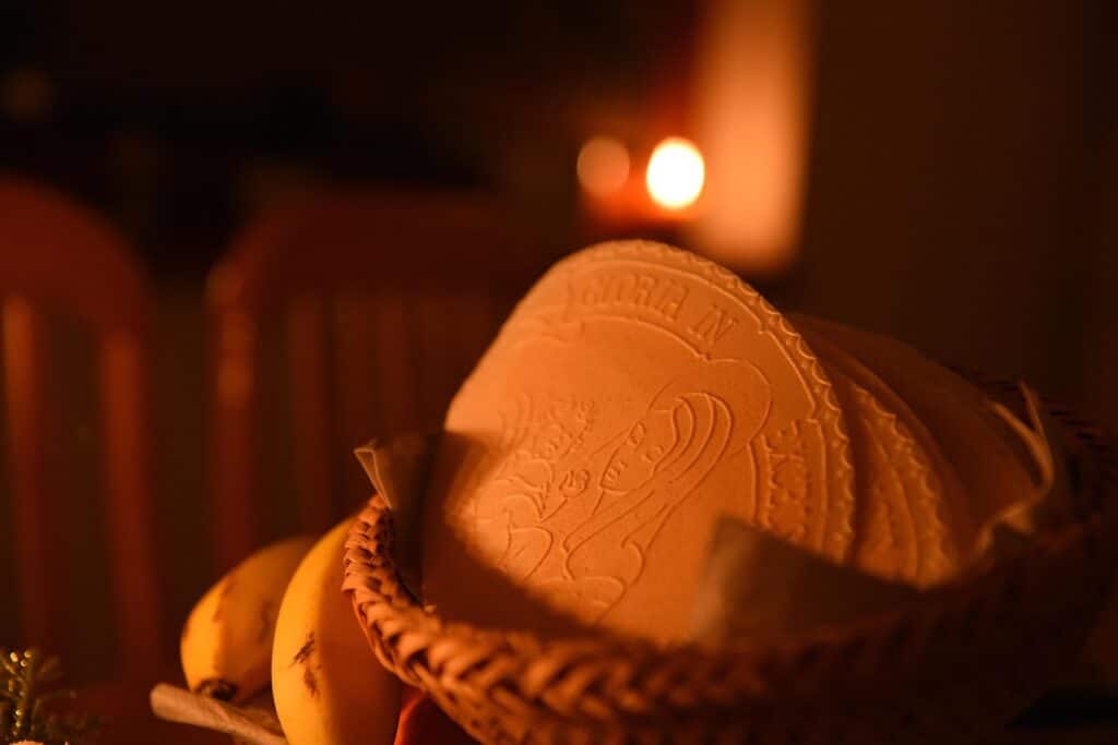 וופלים צ'כיים מסורתיים (Oplatky) בשוק האוולסקי בפראג