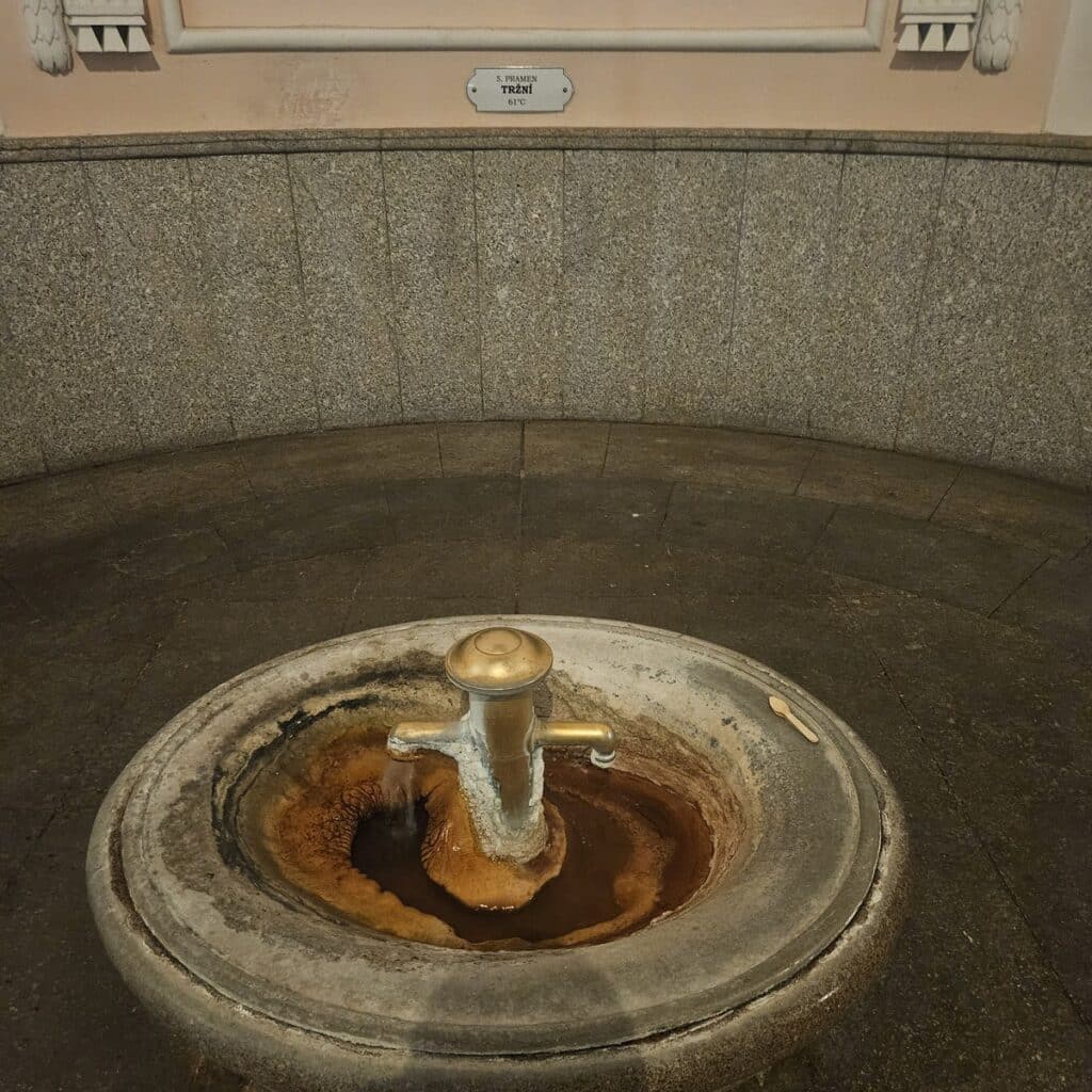 ברז מים מינרליים בקרלו ויבארי - 61 מעלות