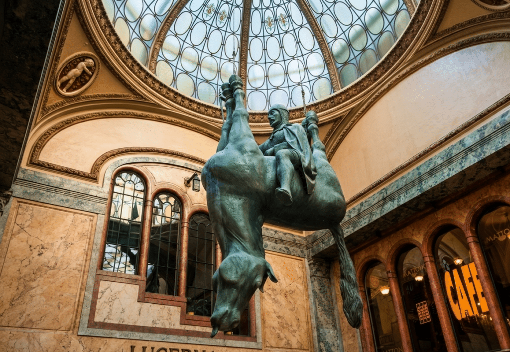 הסוס ההפוך - הסוס המת בפראג